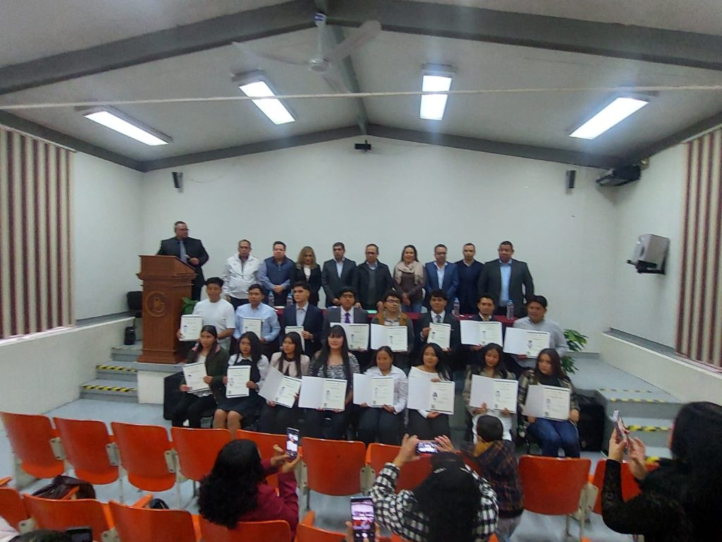 Felicitación a nuestros exalumnos titulados del CBTis No. 83