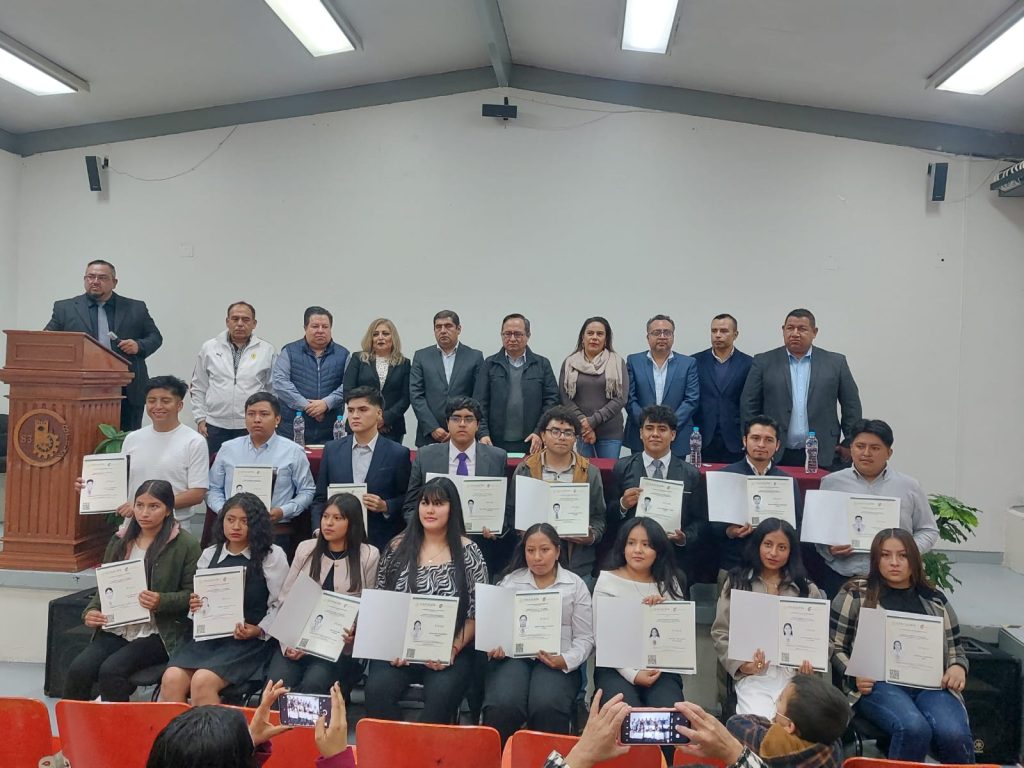 Felicitación a nuestros exalumnos titulados del CBTis No. 83